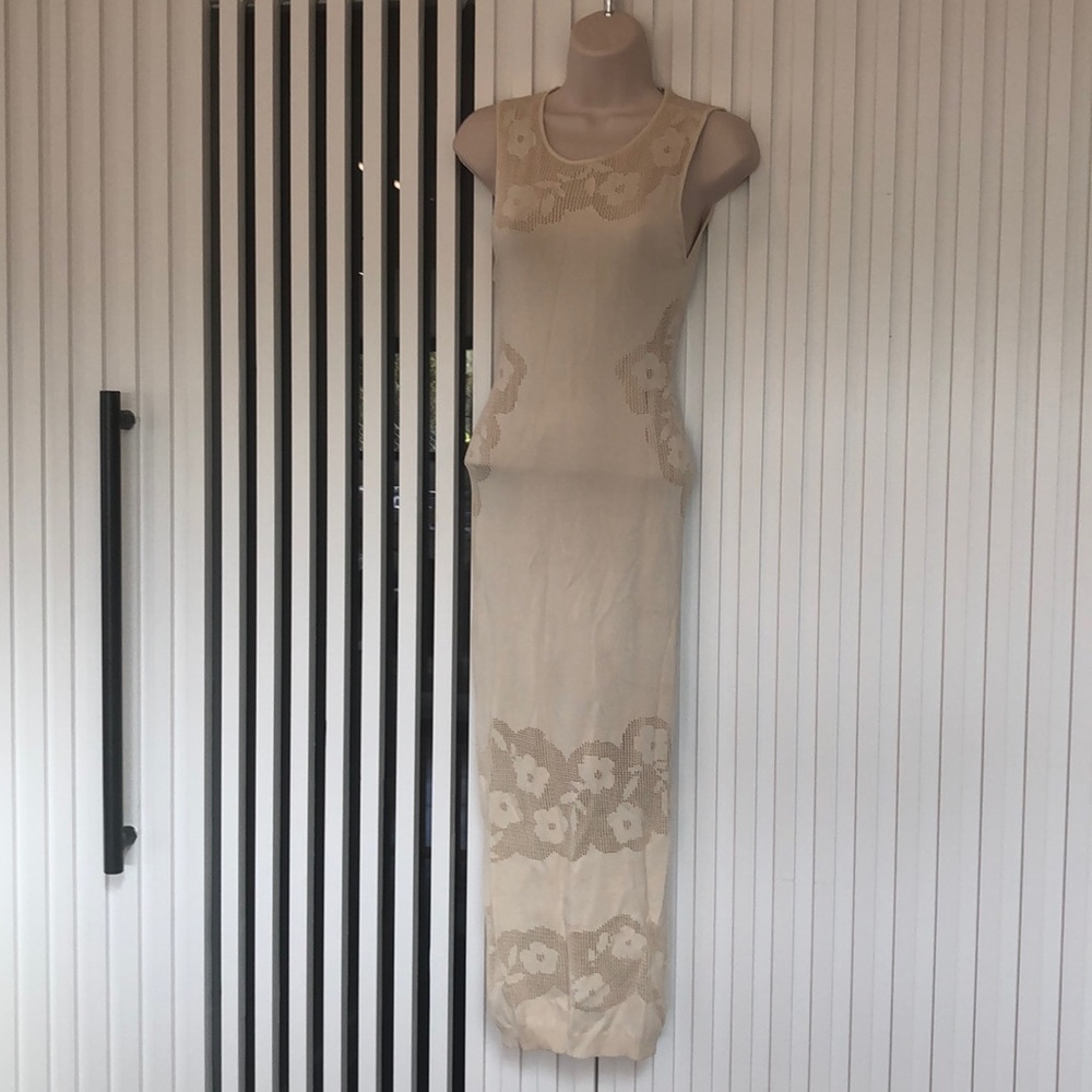 Alice + Olivia Creme Midi Dress